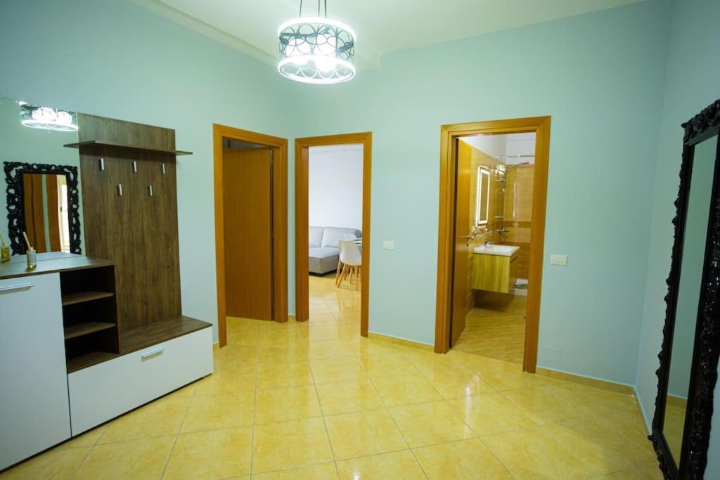 Apartment In Vlore Kejvi Exteriör bild