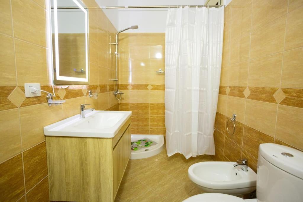 Apartment In Vlore Kejvi Exteriör bild