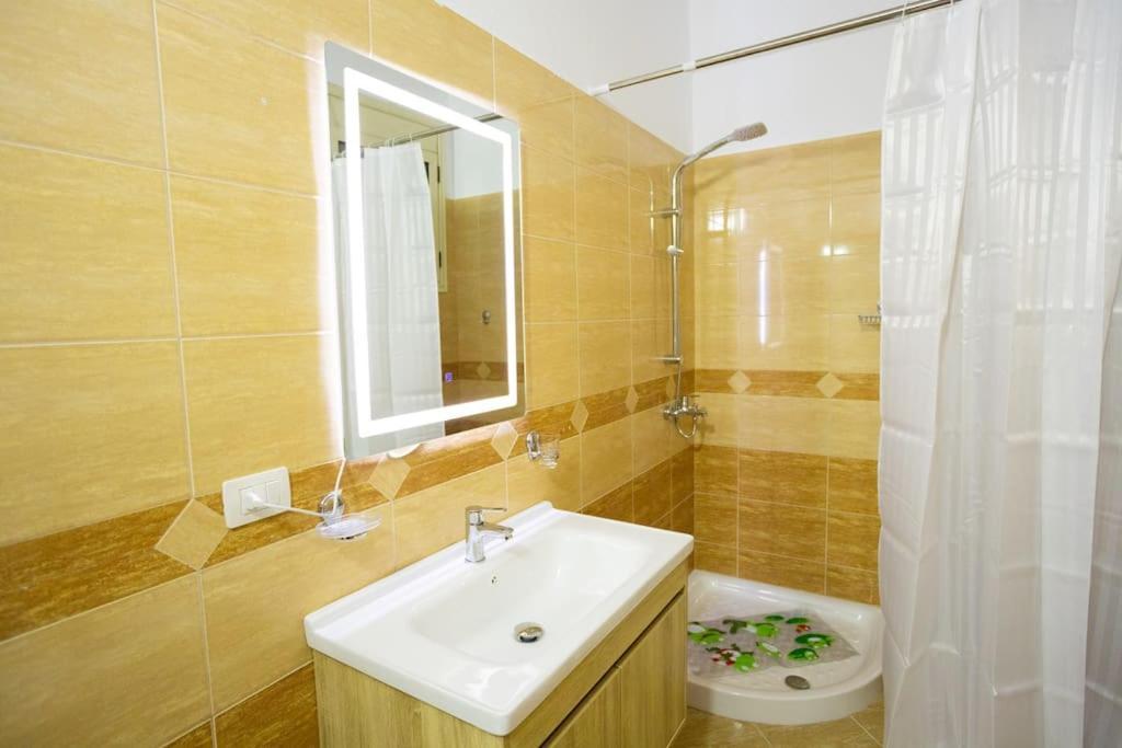 Apartment In Vlore Kejvi Exteriör bild